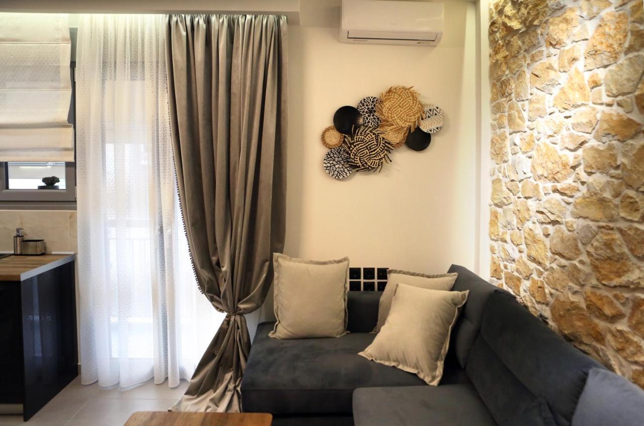 La Larissa Luxury Apartments Koronis Eksteriør billede